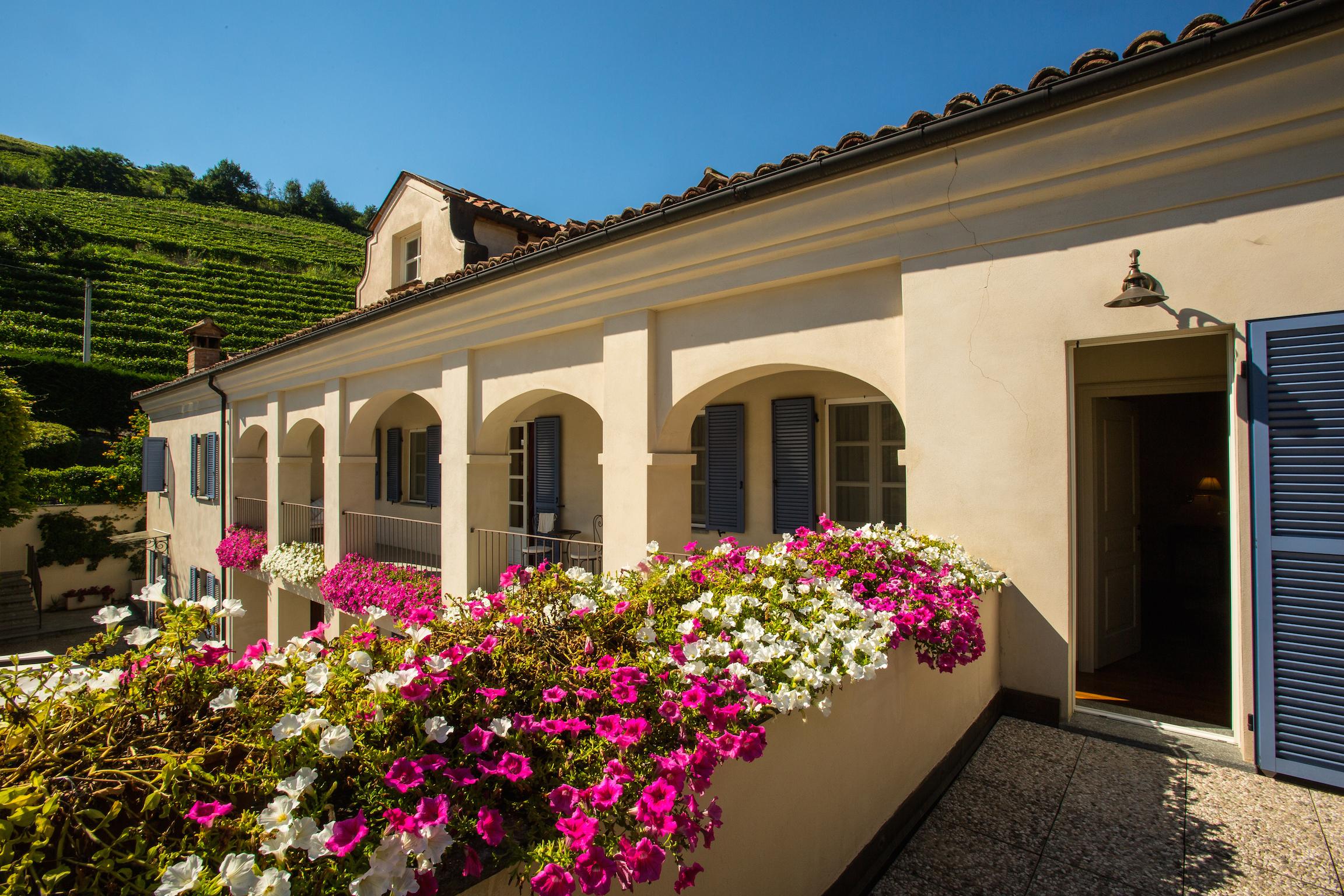 Marcarini Agriturismo Neviglie Zewnętrze zdjęcie