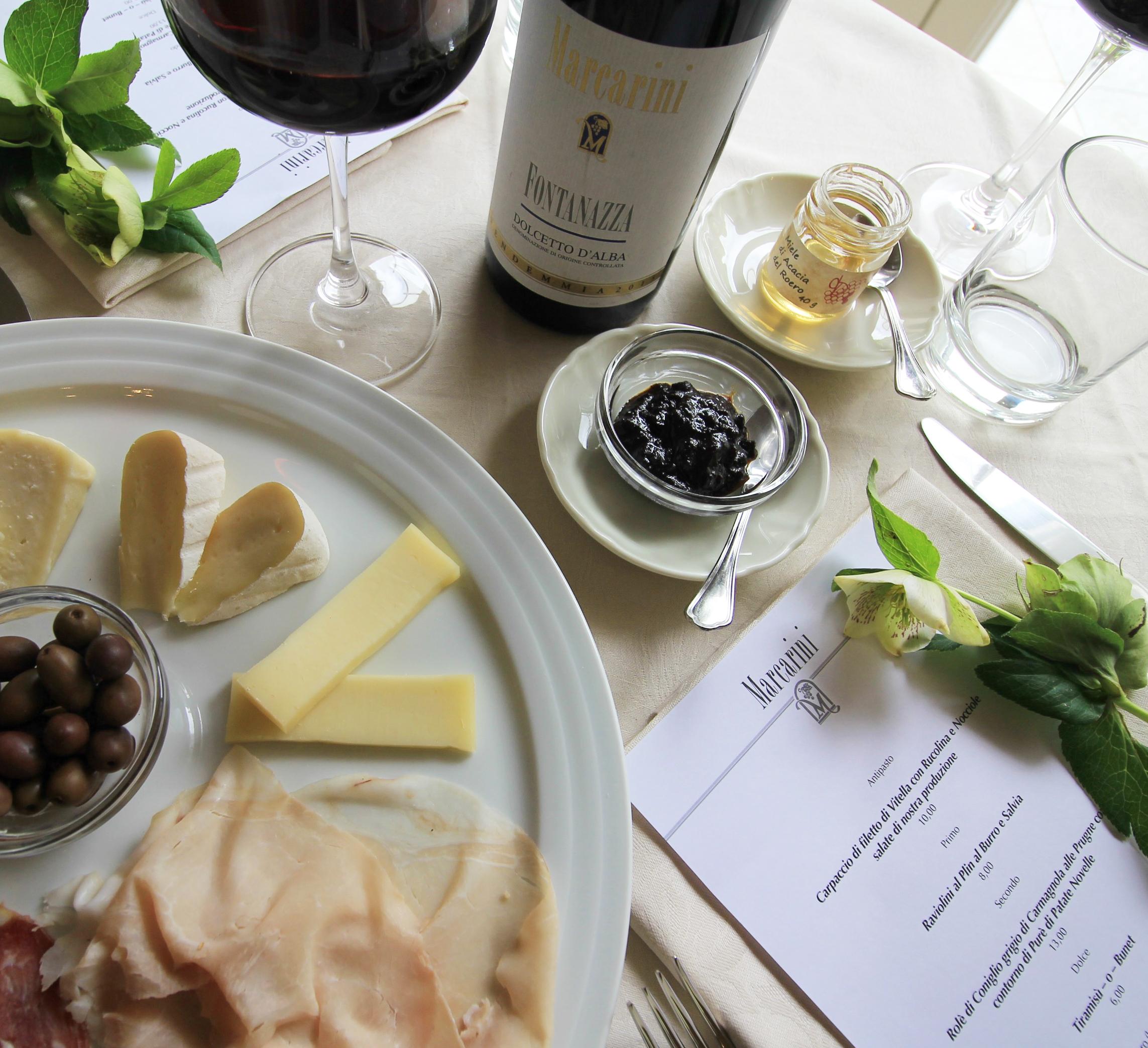 Marcarini Agriturismo Neviglie Zewnętrze zdjęcie