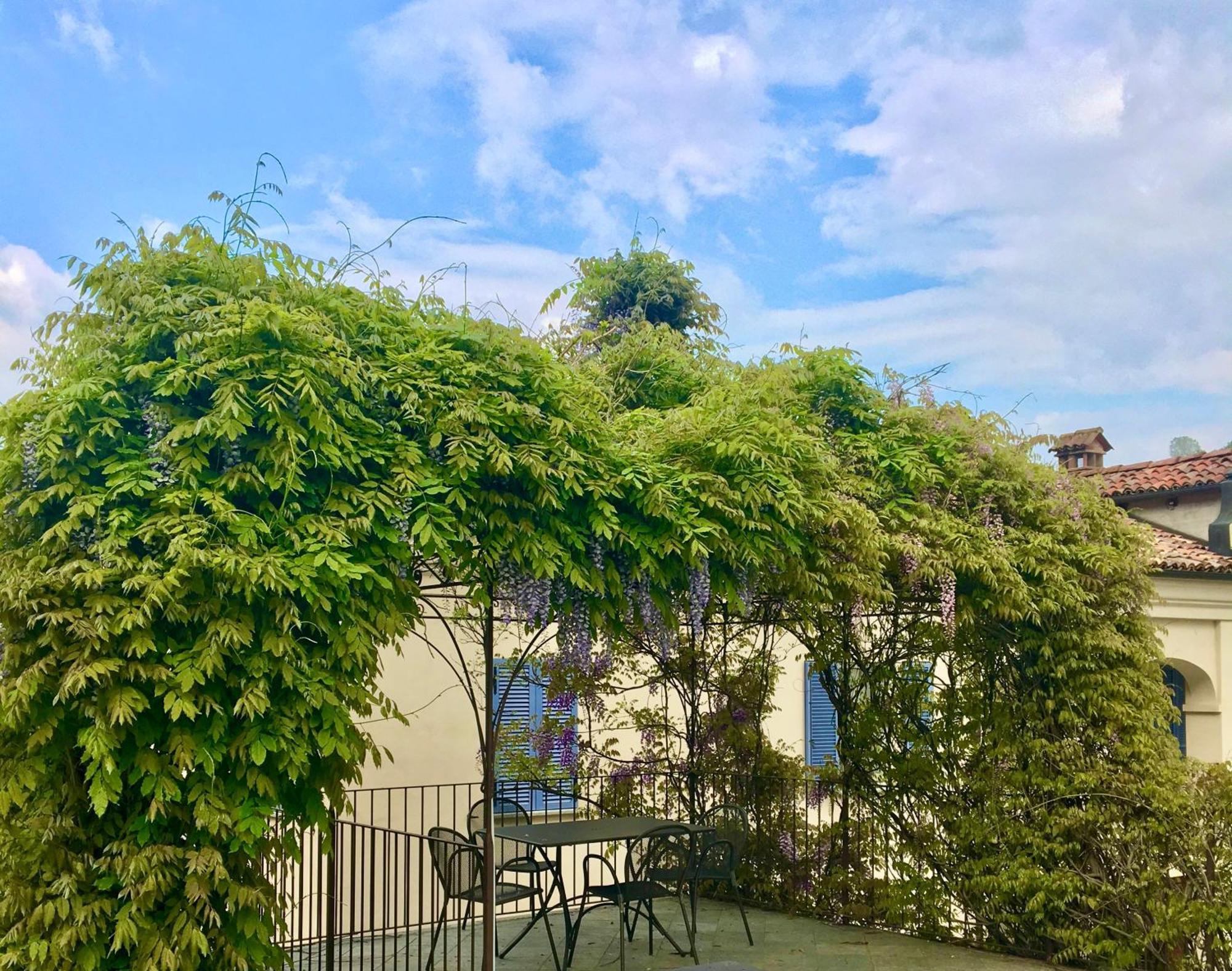Marcarini Agriturismo Neviglie Zewnętrze zdjęcie